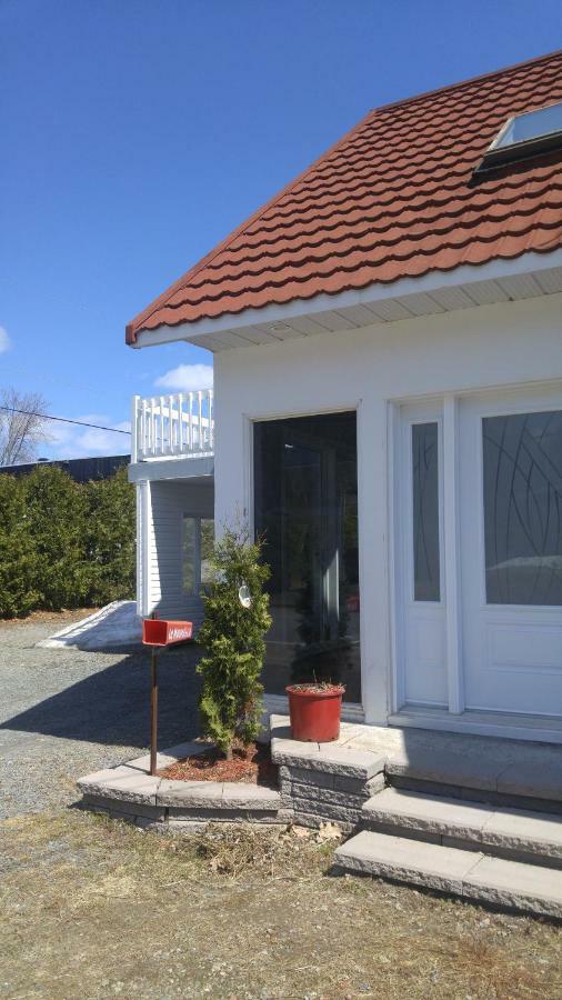 La Maison Du Village, Spa Shawinigan Bagian luar foto