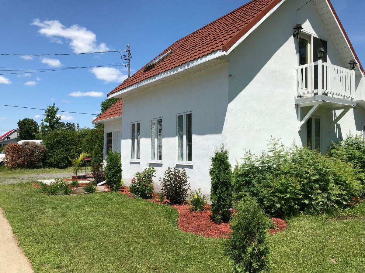 La Maison Du Village, Spa Shawinigan Bagian luar foto